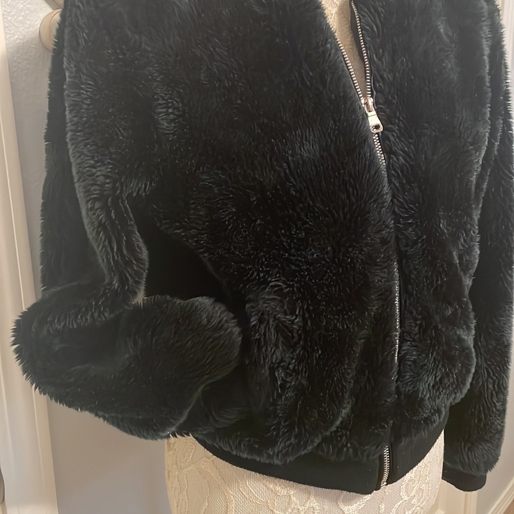 Faux Fur Short Jacket - Picture 2 of 6